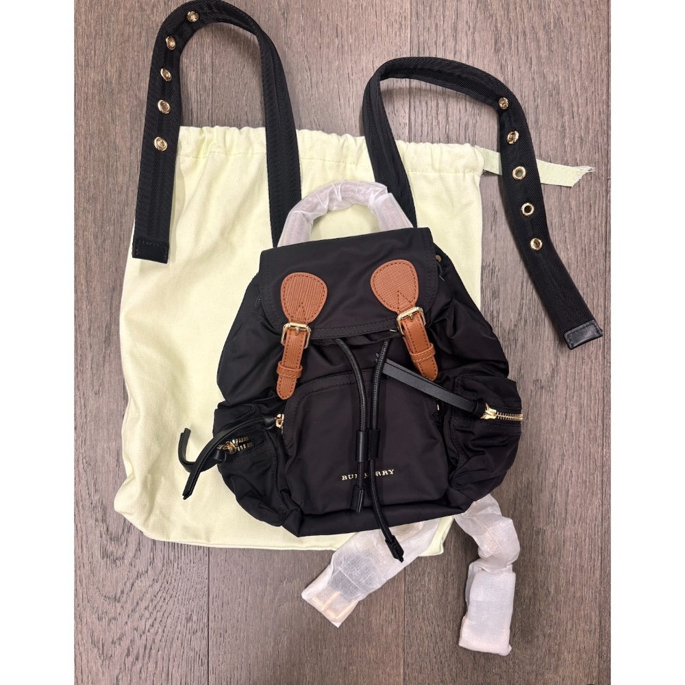 BURBERRY-Nylon Backpack - Picture 4 of 10